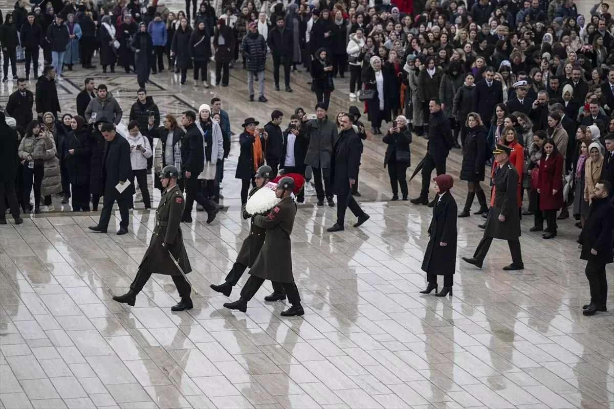 Kadınlara Seçme ve Seçilme Hakkı Tanınmasının 90. Yılı Anısına Anıtkabir Ziyareti