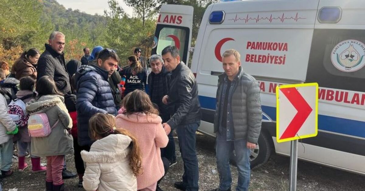 Öğrenci midibüsü devrildi: 23 yaralı
