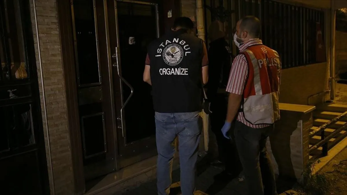 İstanbul merkezli 7 ilde FETÖ’ye yönelik operasyonda 12 gözaltı