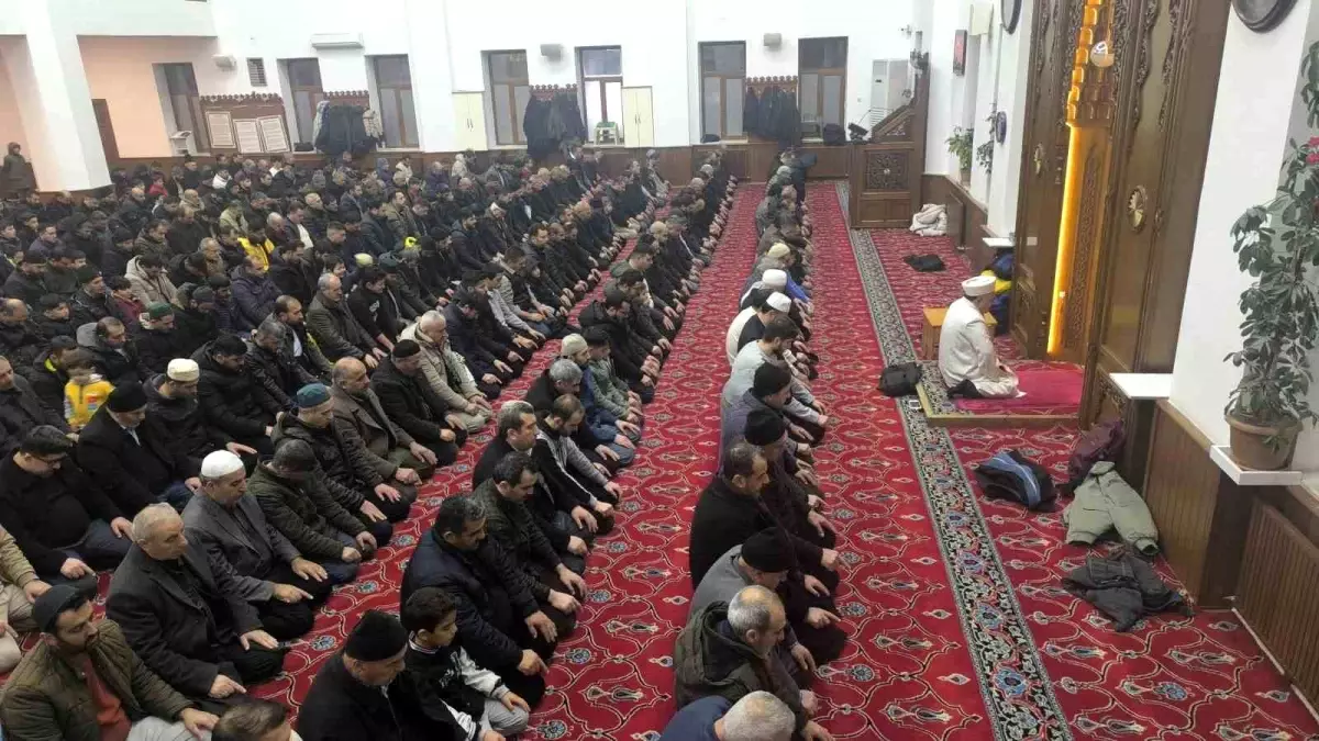 Muş’ta Regaib Kandili İbadetle İdrak Edildi