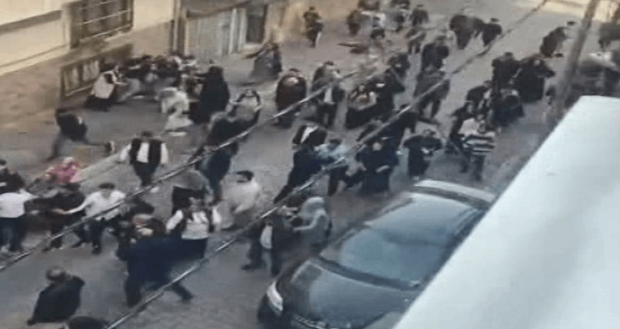 ‘Takı töreni’ kavgası: Düğünü polis bastı