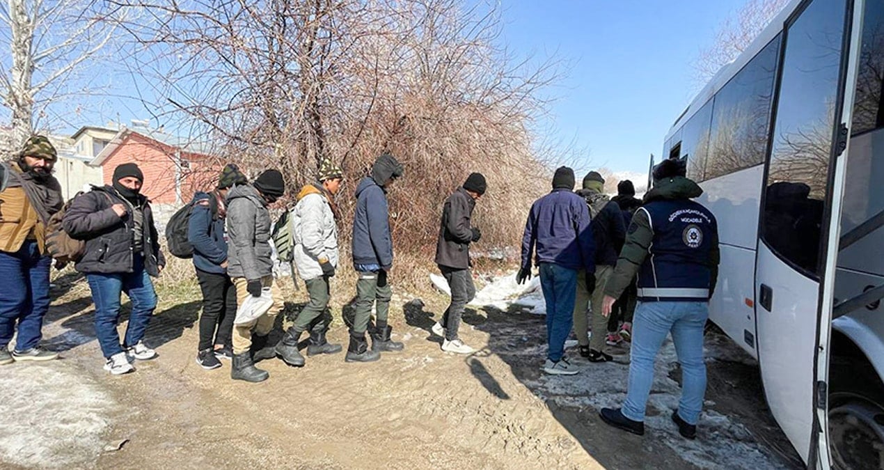 Van’da göçmen kaçakçılığı: 6 şahıs gözaltına alındı